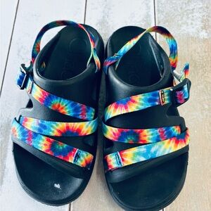 Chaco Chillos youth black tie dye sandals